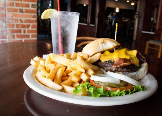 Raffles Restaurant & Bar